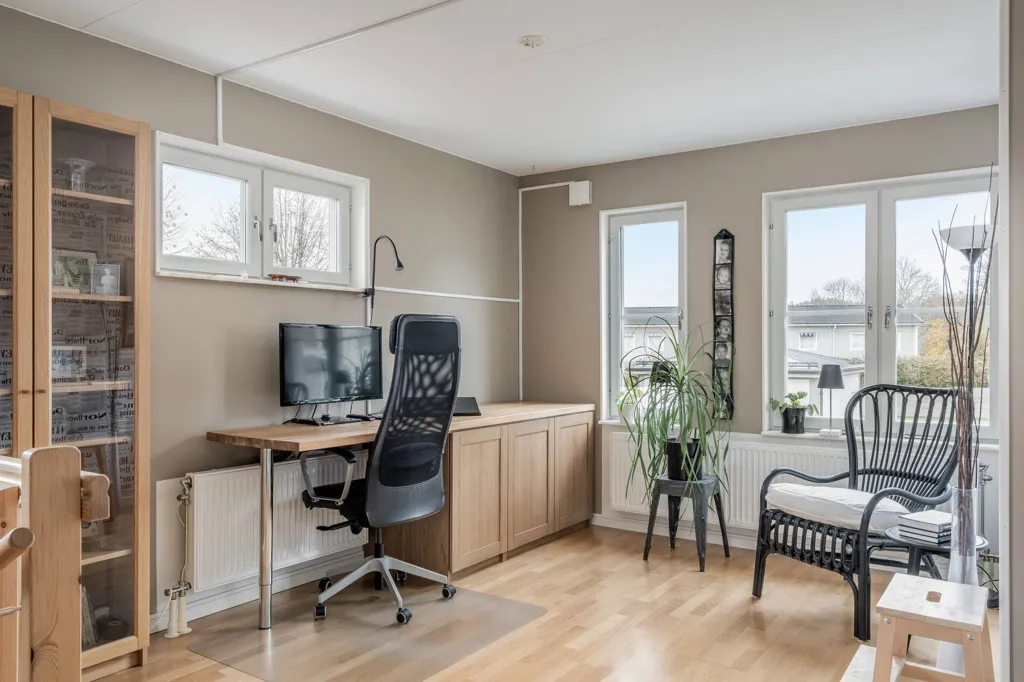 Kabinet - Family-friendly Duplex with Garden in Nyköping
