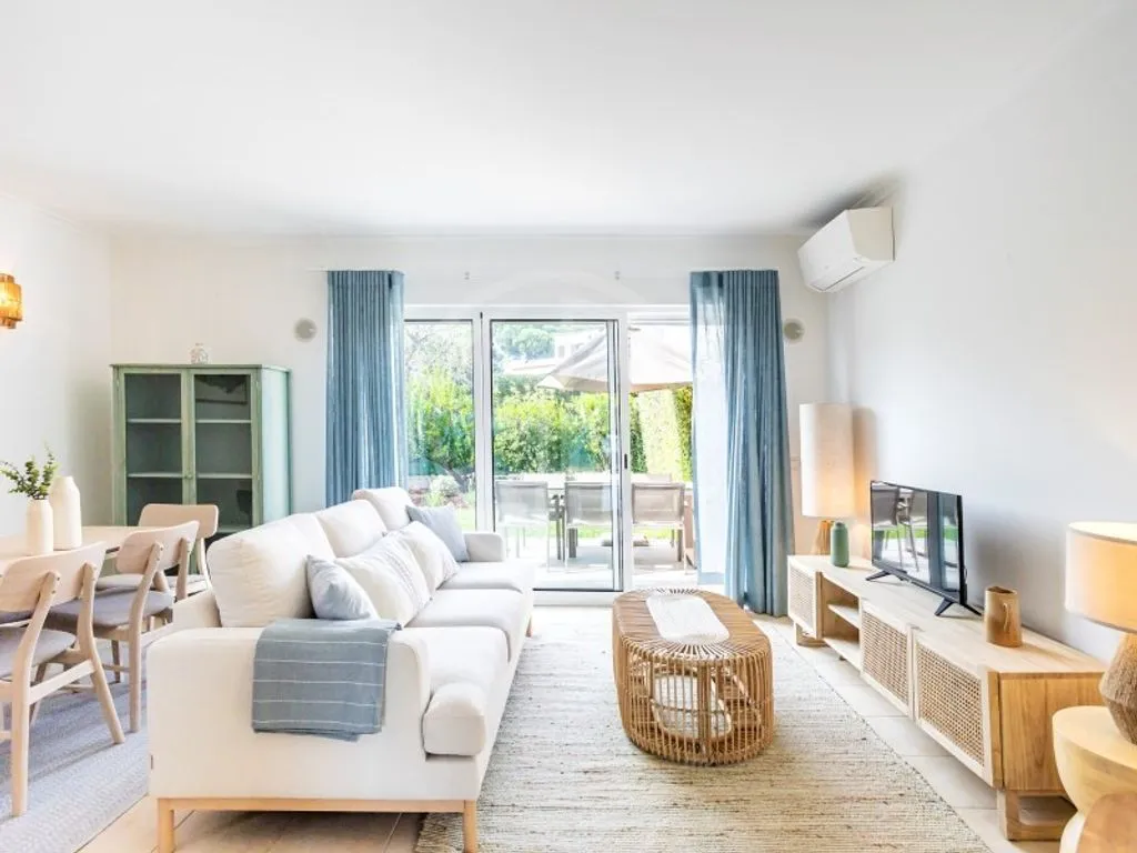 Séjour - Duplex T2 with Private Garden in Lagoa