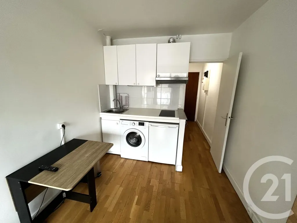 Cucina - Studio with Balcony in Paris 16e