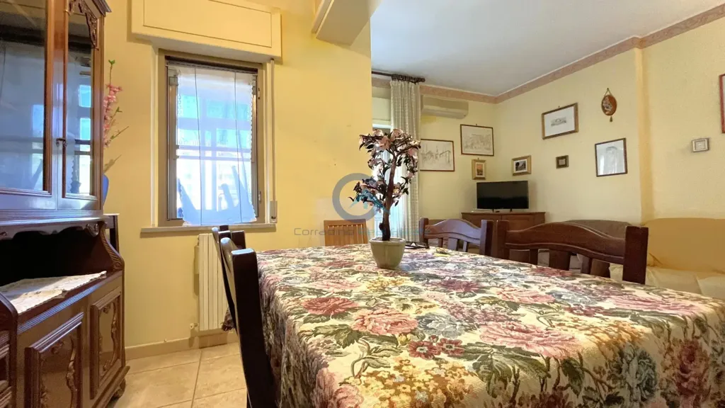 Söögituba - 3-Bed Apartment with Terrace in Catanzaro Lido