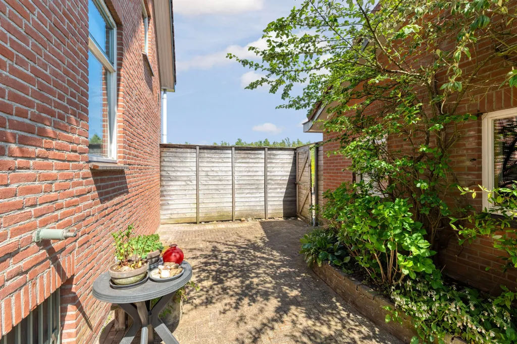 Aed - Two-Storey House with Garden in Ooijpolder