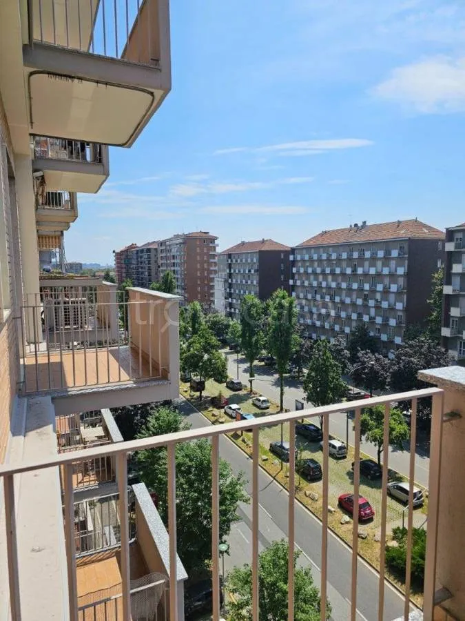 Balcon - Apartment with Balconies in Central Turin