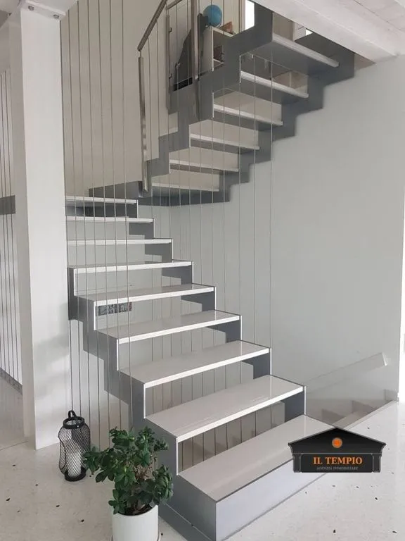 Pièces - Modern Villa with Terrace in Vicenza