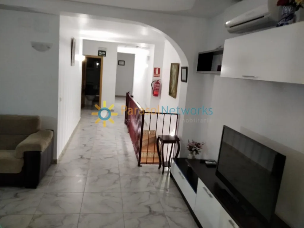 Elutuba - Detached Villa with Pool in Ador