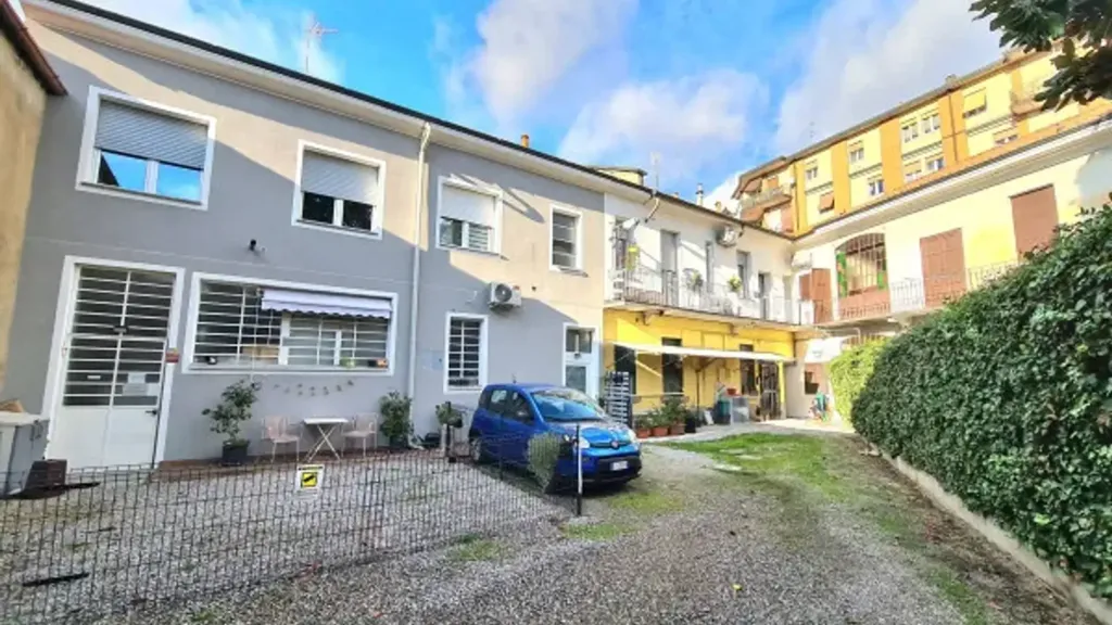 Esterno - Appartamento ristrutturato con balcone a Legnano