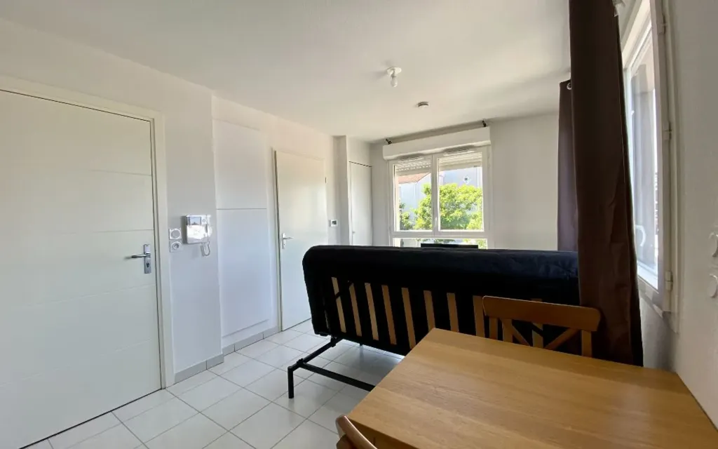 Chambres - Studio meublé avec vue dégagée à Toulouse