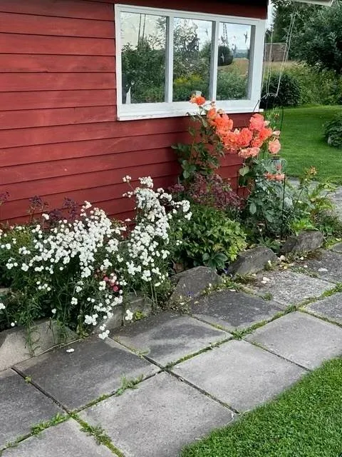 2-toaline maja asukohas Kumla kommun