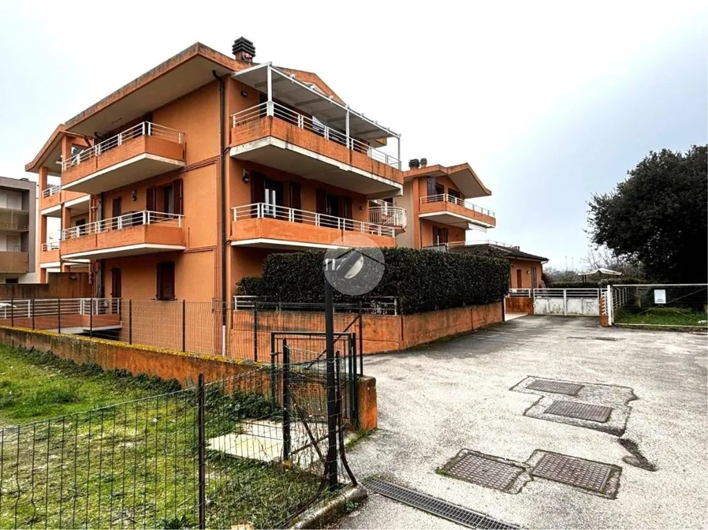 Välivaade - 3-Bedroom Apartment with Balcony in Fano
