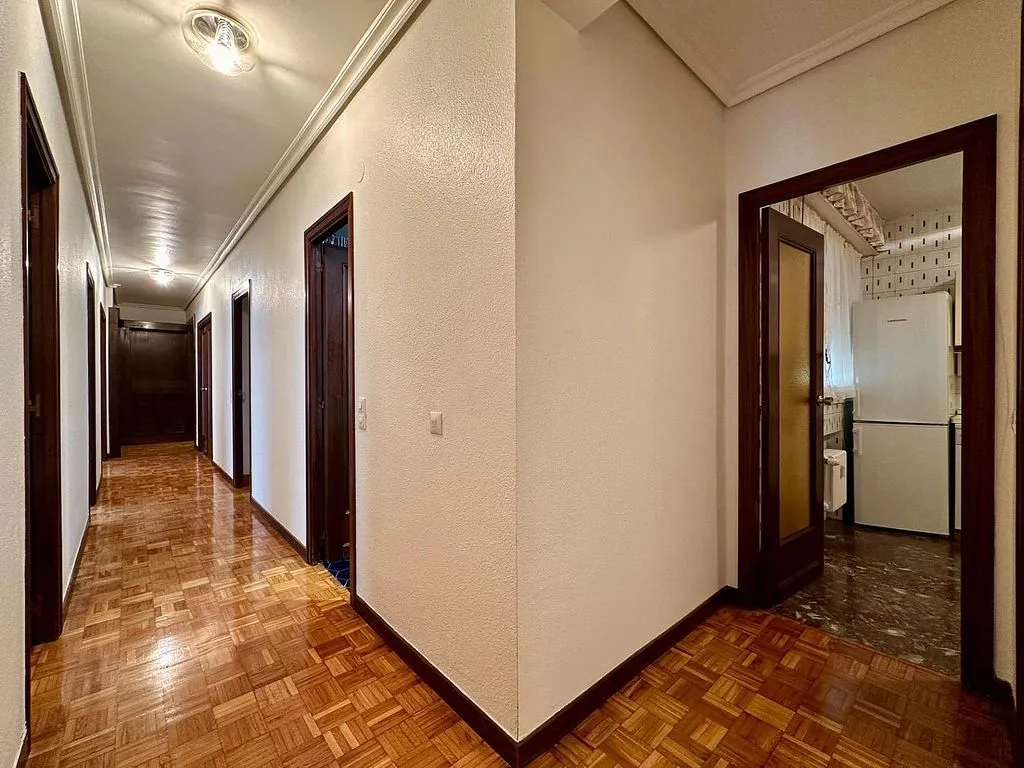 Entrée - Apartment with South View in Pamplona