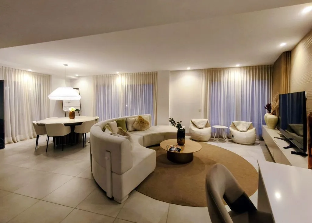 Elutuba - Luxury Penthouse with Pool in Marbella