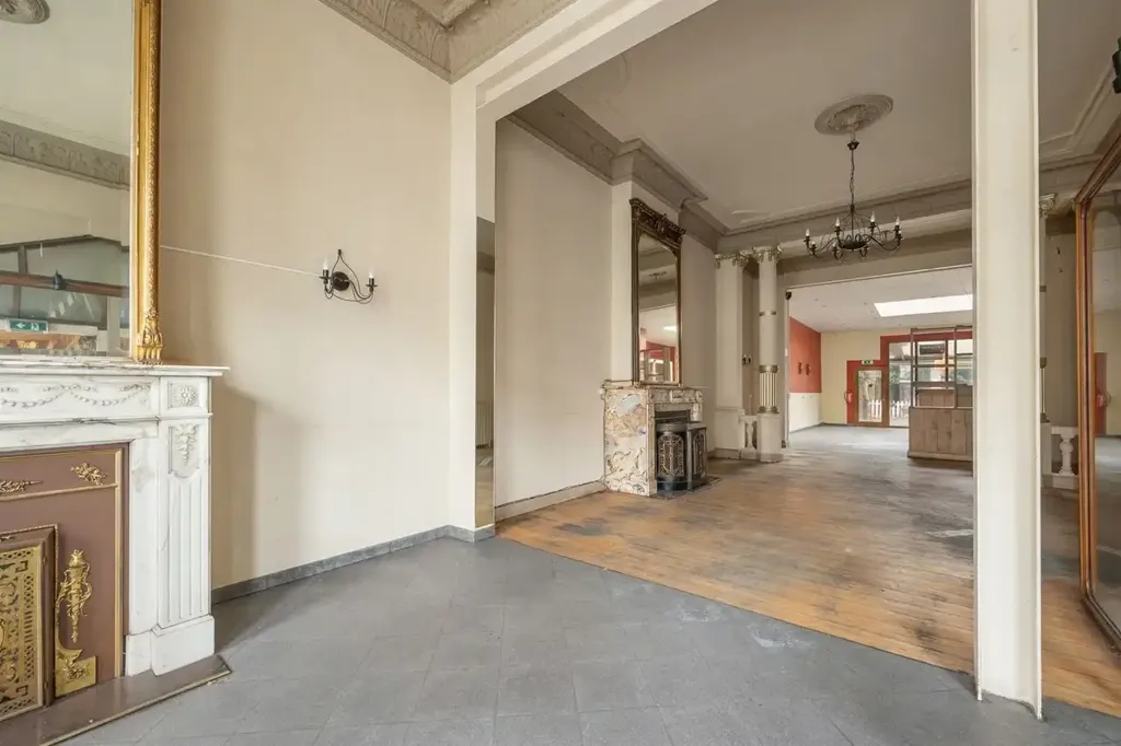 Esik - Neo-Classical Townhouse with Commercial Space in Merksem