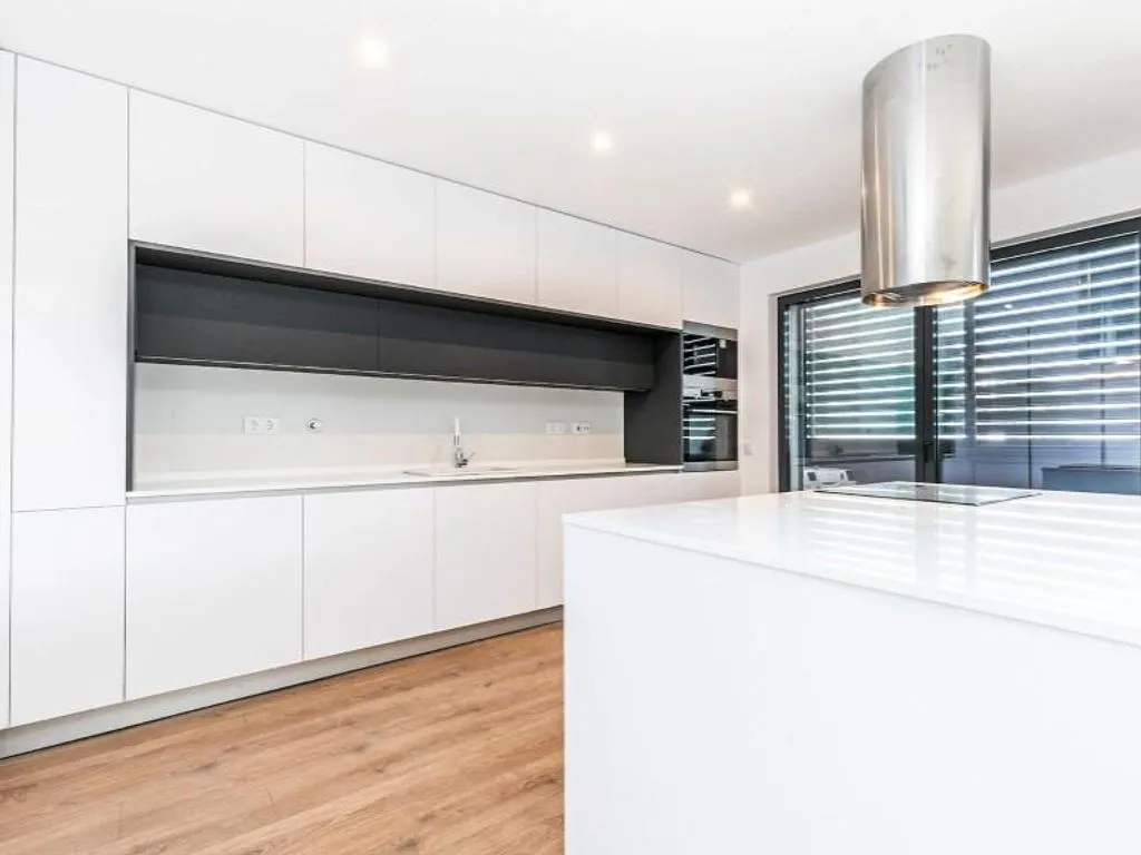 Kitchen - Luxury Duplex with Pool in Estoril