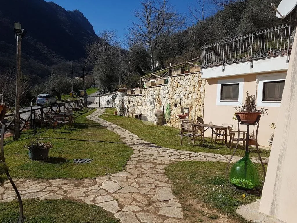 Terrace - Independent House with Restaurant in Venafro