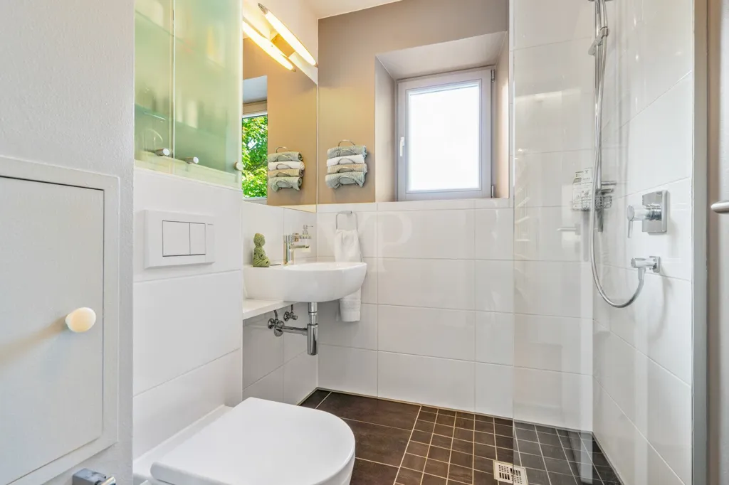 Salles de bain - Bien 4 chambres à Augsburg