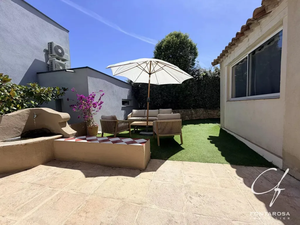 Terrasse - Villa Luxueuse avec Piscine à Puget-sur-Argens
