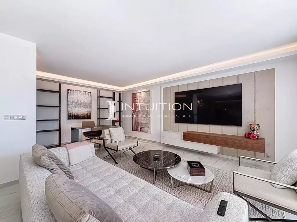 Elutuba - 2-Bedroom Apartment with Sea View in Cannes Croisette