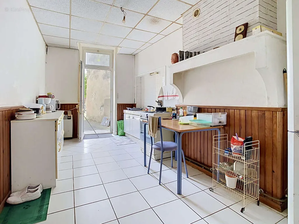 Cuisine - Maison de Ville avec Deux Appartements à Pont-de-Vaux