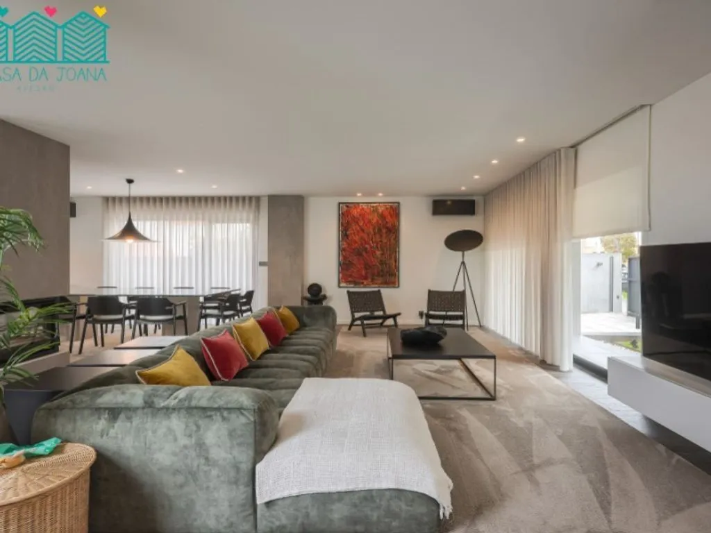 Living Room - Luxury Villa with Pool in Azurva, Aveiro
