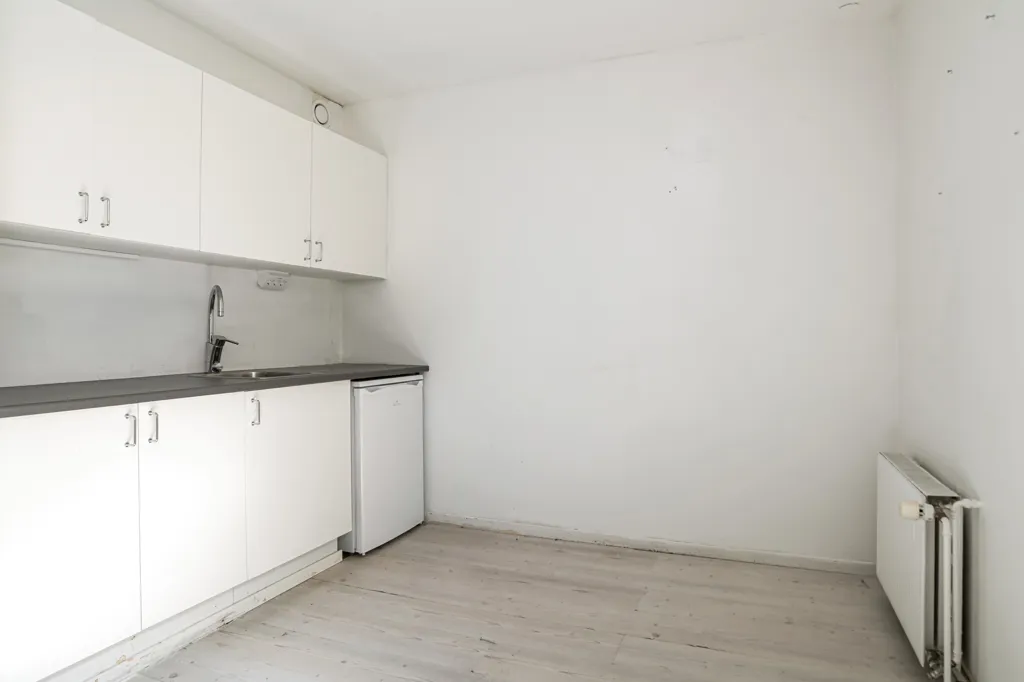 Köök - City Centre Apartment with Development Potential in Helsingborg
