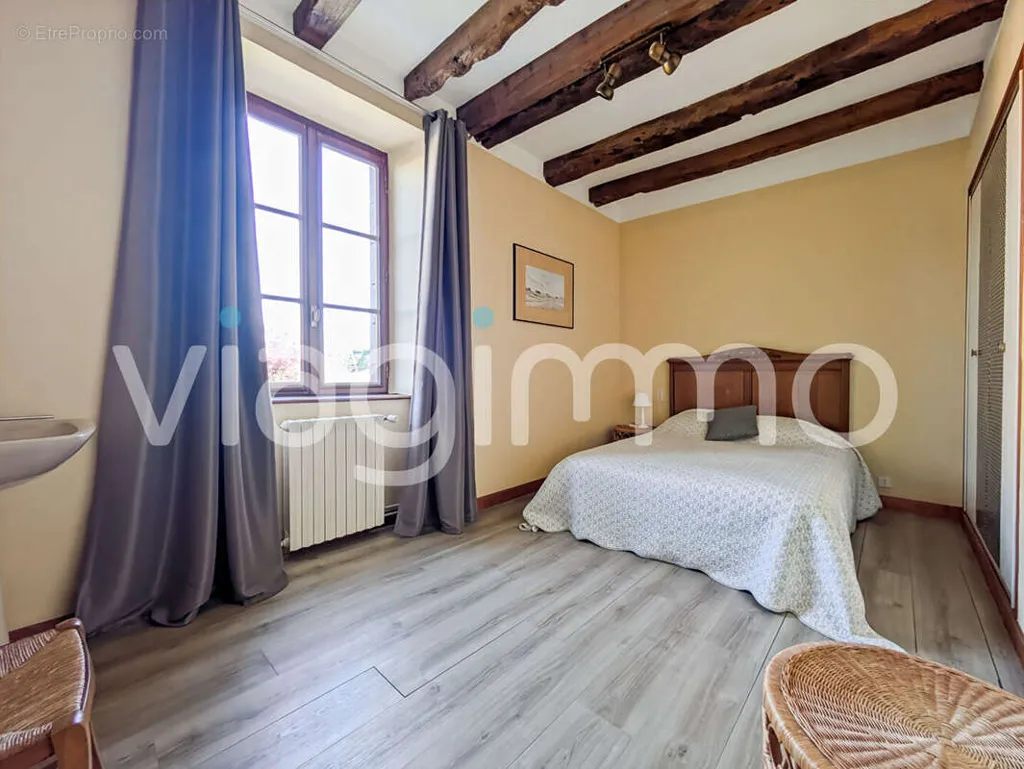 Maison 10 pièces à Baguer-Morvan