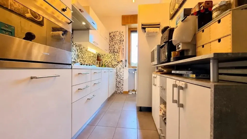 Cuisine - 4-Bedroom Apartment with Balcony in Vigasio
