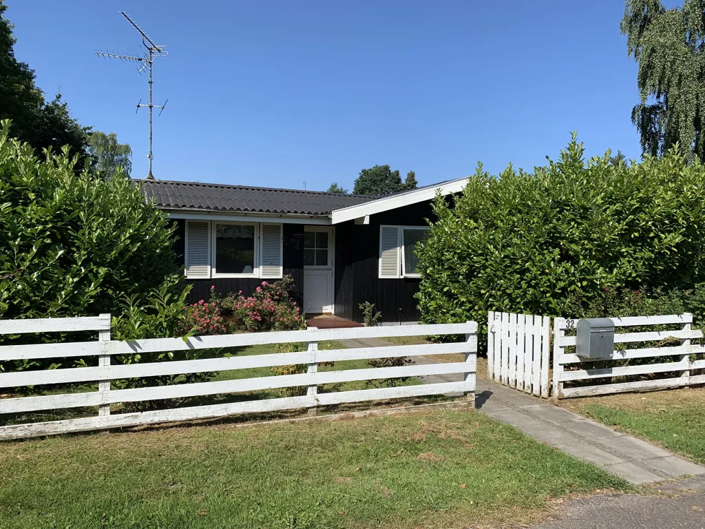 Välivaade - Modern House with Terrace in Coastal Area