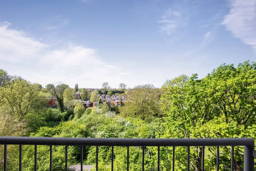 Balcon - Corner Apartment with Green Views in Haarlem