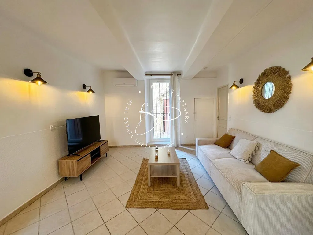 Elutuba - Furnished Flat with Courtyard in Lorgues