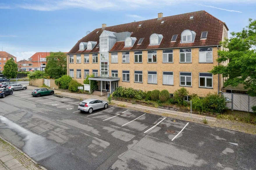 Välivaade - Office Space with Parking in Gentofte
