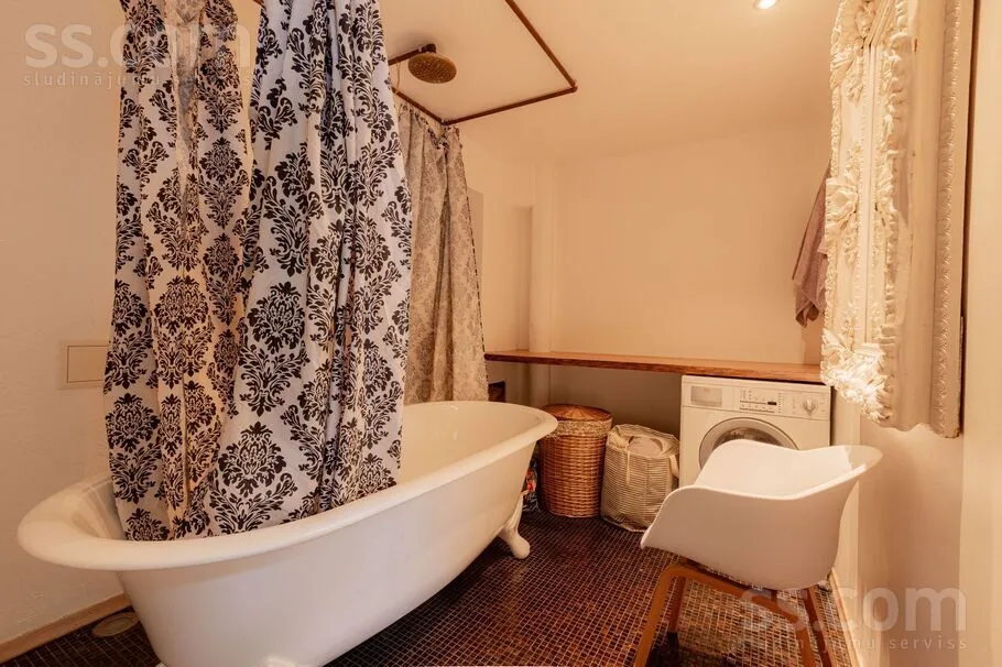 Bagni - Apartment with Private Viewing Tower in Riga Centre