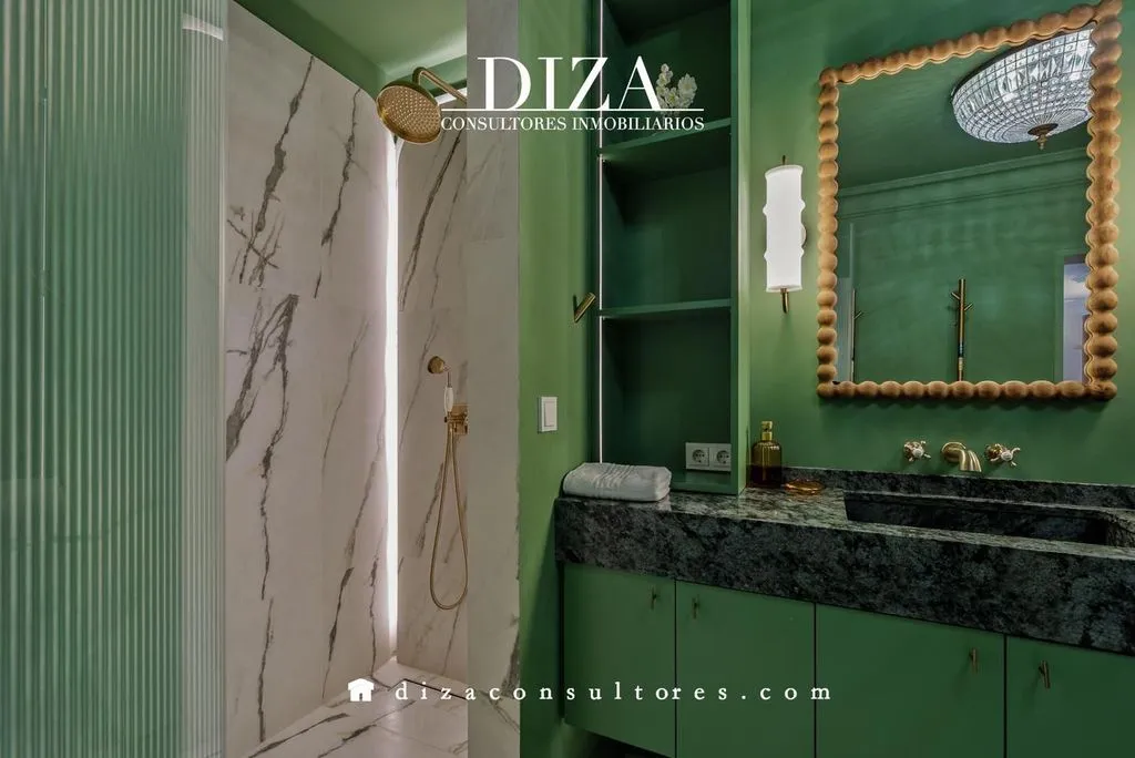 Vannitoad - Luxury 6-Bedroom Apartment in Madrid