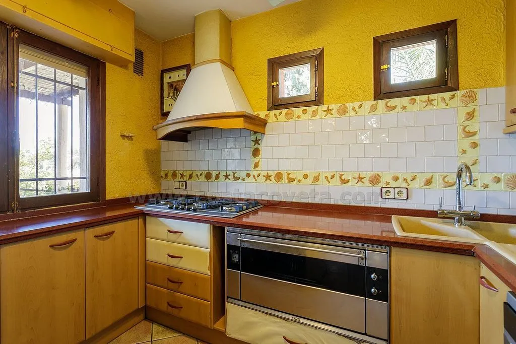 Köök - Chalet with Pool and Terrace in Calle D'osca
