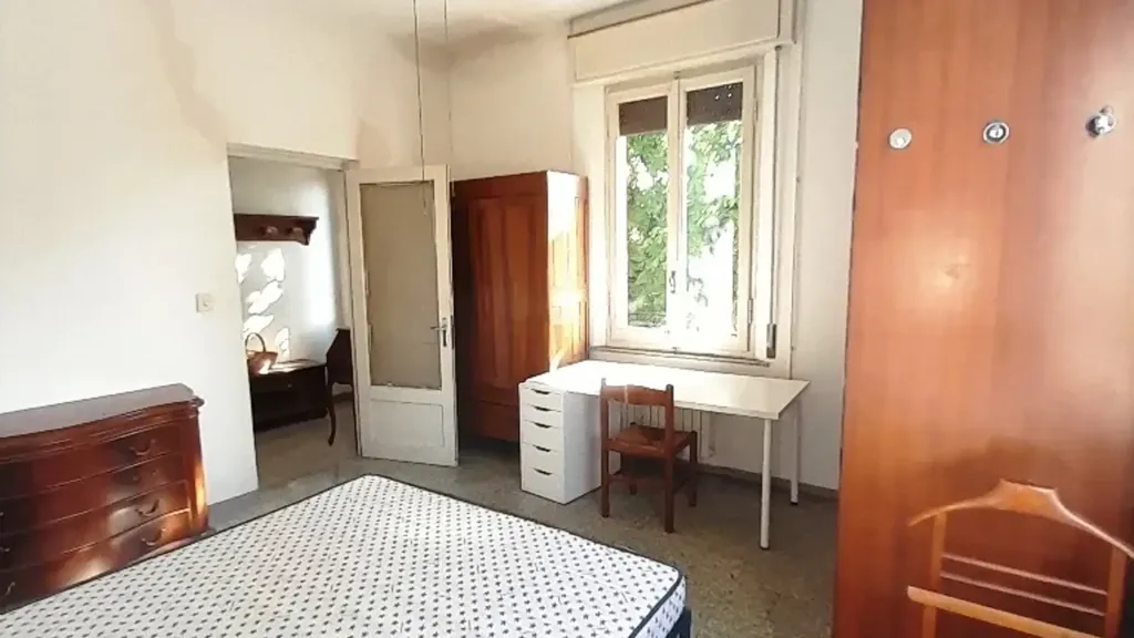 Chambres - Trilocale with Balcony in Parma