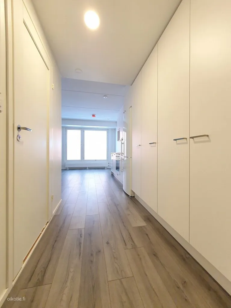 Ingresso - Modern Studio with Balcony in Hyrylä