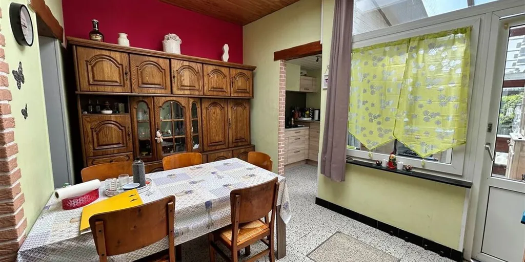 Söögituba - Detached House with Garden in Tournai