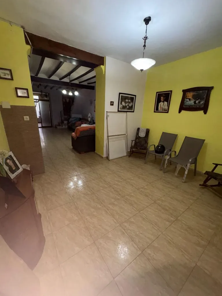 Elutuba - Traditional Townhouse with Patio in Orba