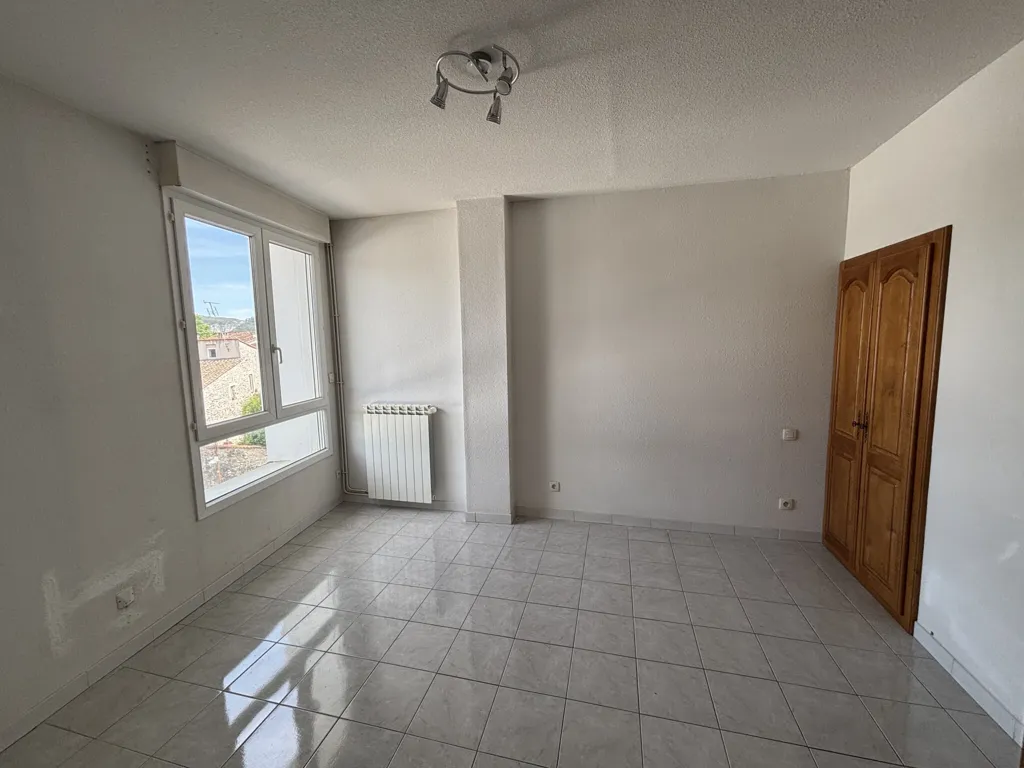 Toad - Bright Apartment with Central Location in Ganges