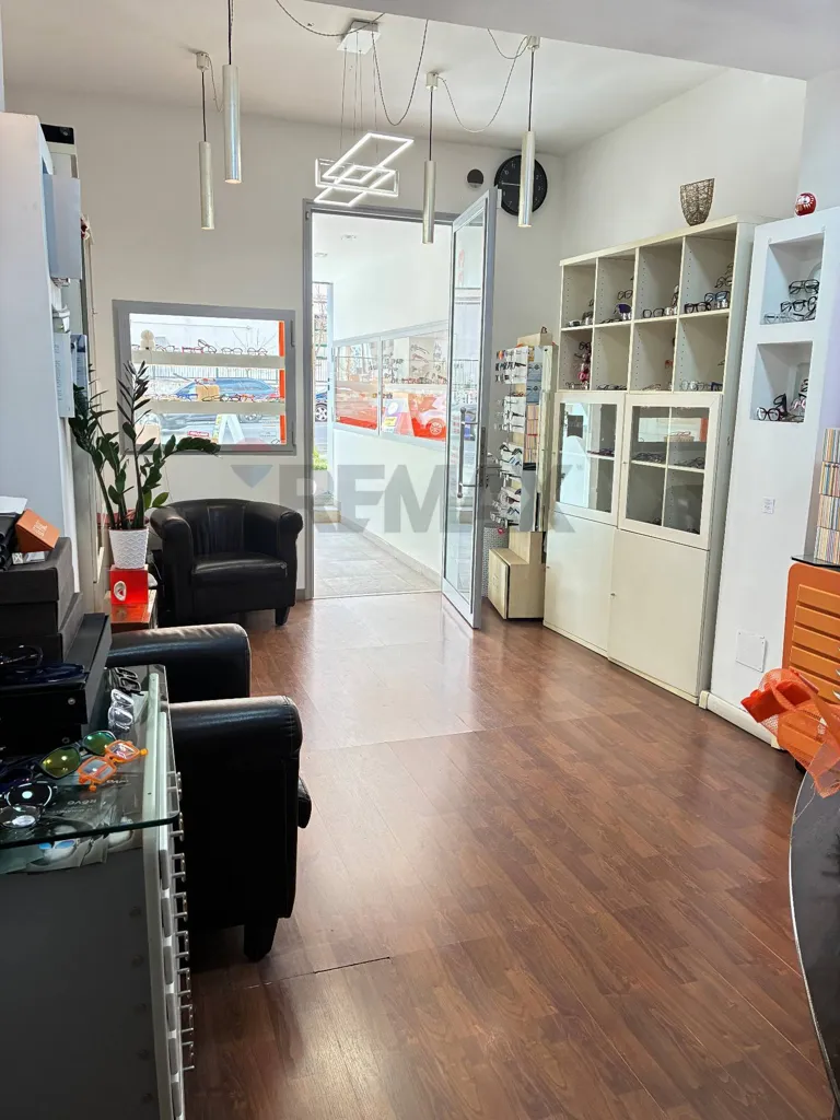 Garage - Optical Business in Appio Latino, Rome