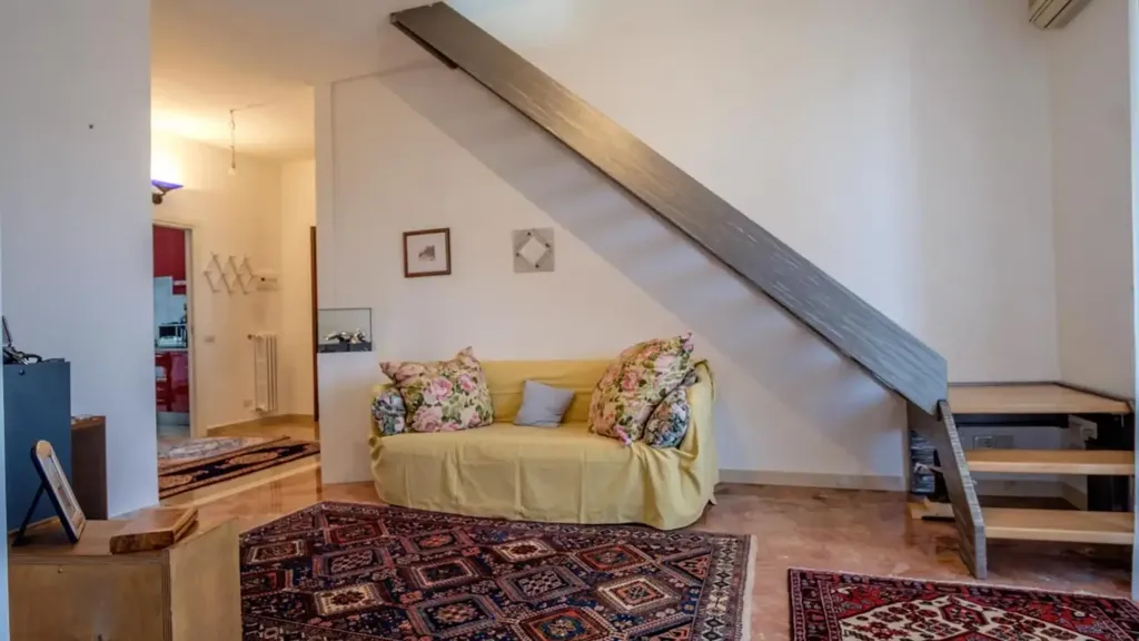 Séjour - Fully Rented Apartment with Balcony in Florence