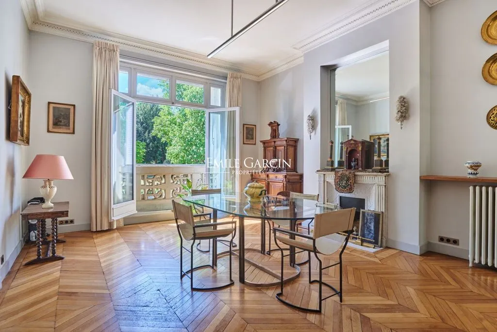 Söögituba - Luxury Apartment with Seine View in Paris
