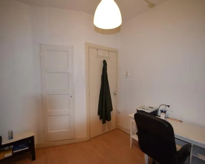Kabinet - Room with Balcony near Central Station