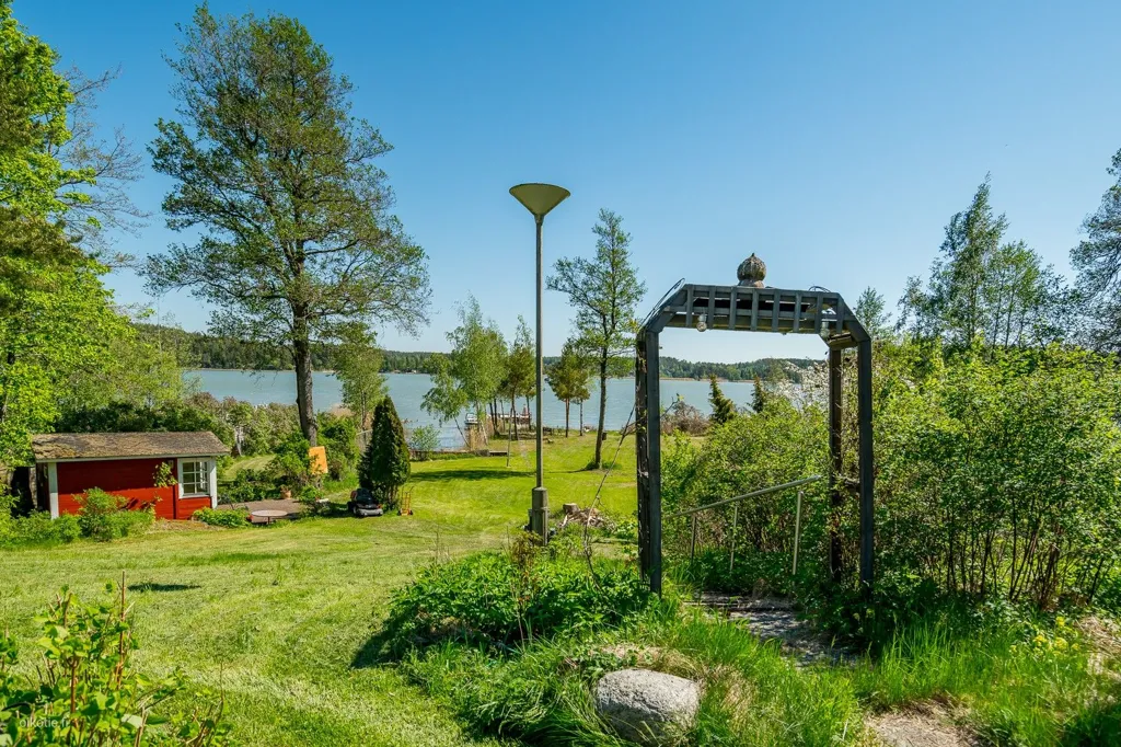 Jardin - Beachfront House with Private Shore in Hirvensalo