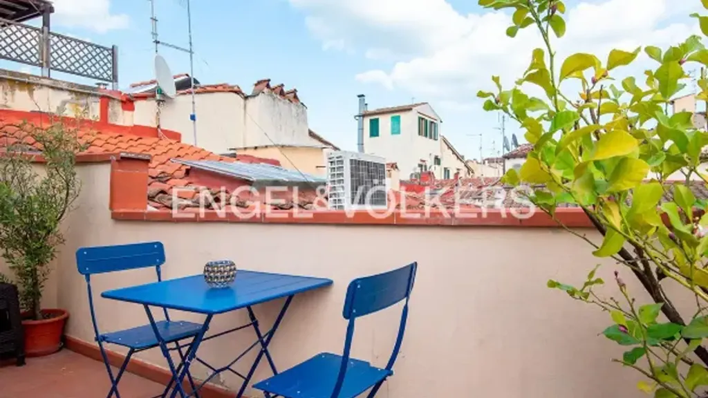 Terrace - Rustic Apartment with Terrace in Florence