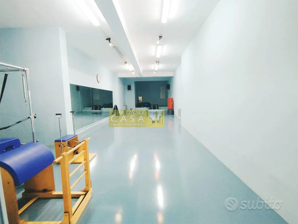 Pièces - Commercial Space with Gym in Teramo