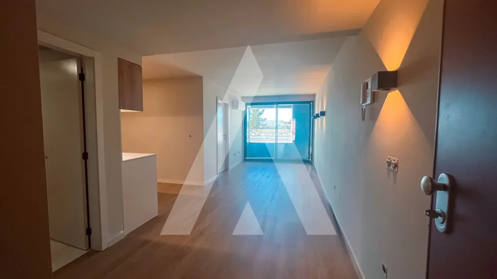 Entrée - T1+1 Apartment with Canal View in Aveiro