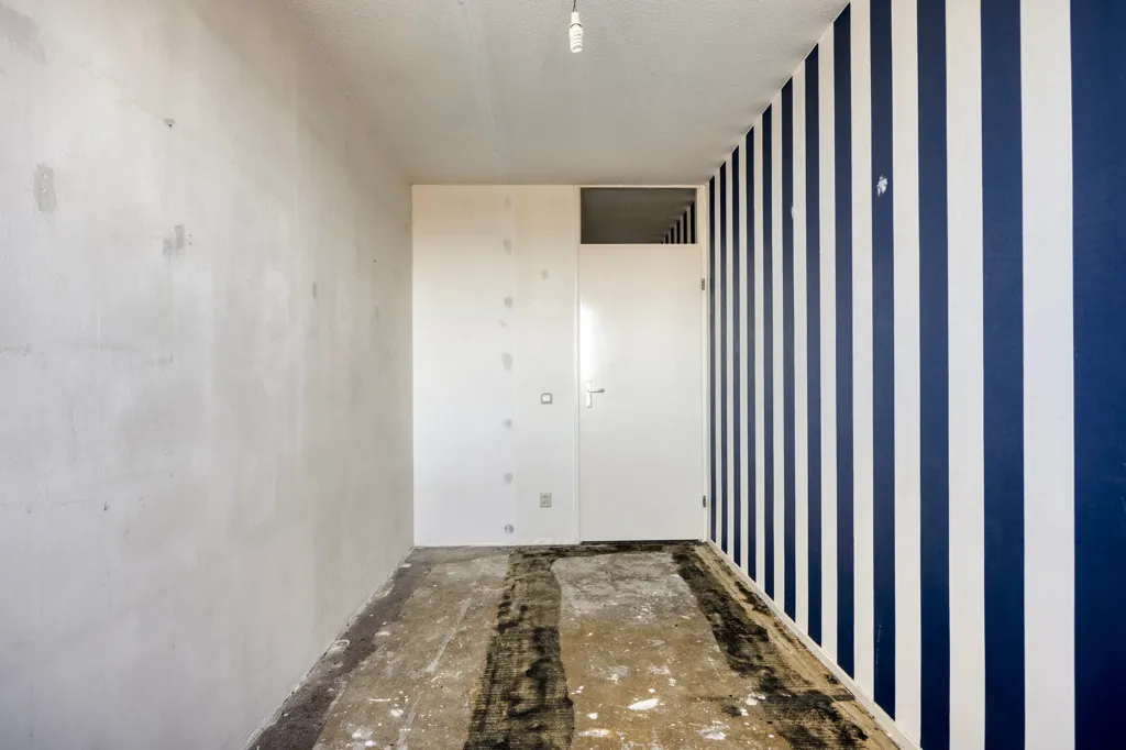 hallway_entrance