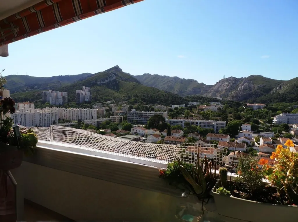 Balcon - Appartement Vue Panoramique sur les Collines à Marseille