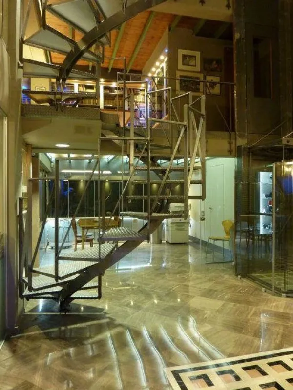Toad - Office Space with Sea View in Thessaloniki Centre