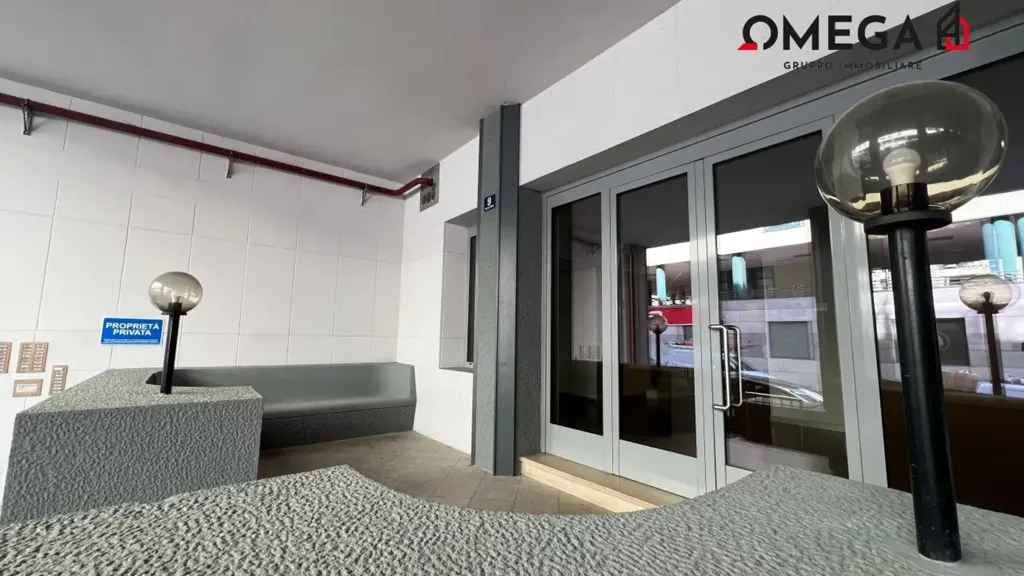 hallway_entrance
