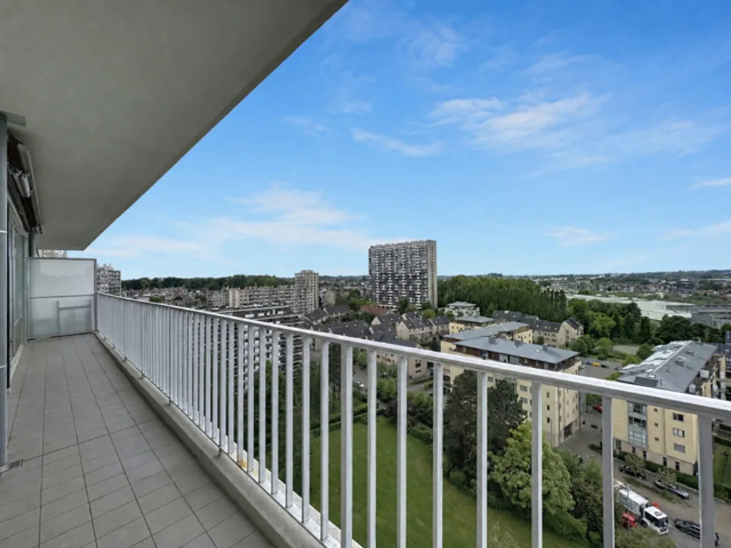 Balcon - Appartement de Deux Chambres avec Terrasse à Ganshoren